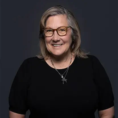 Julie  Boshea Photo